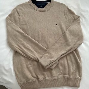 Tommy Hilfiger sweater